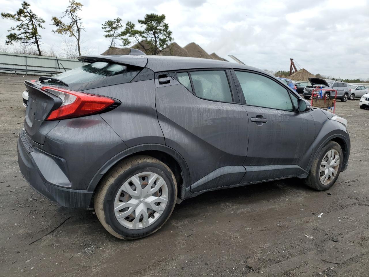 2019 TOYOTA C-HR XLE - Фото 3