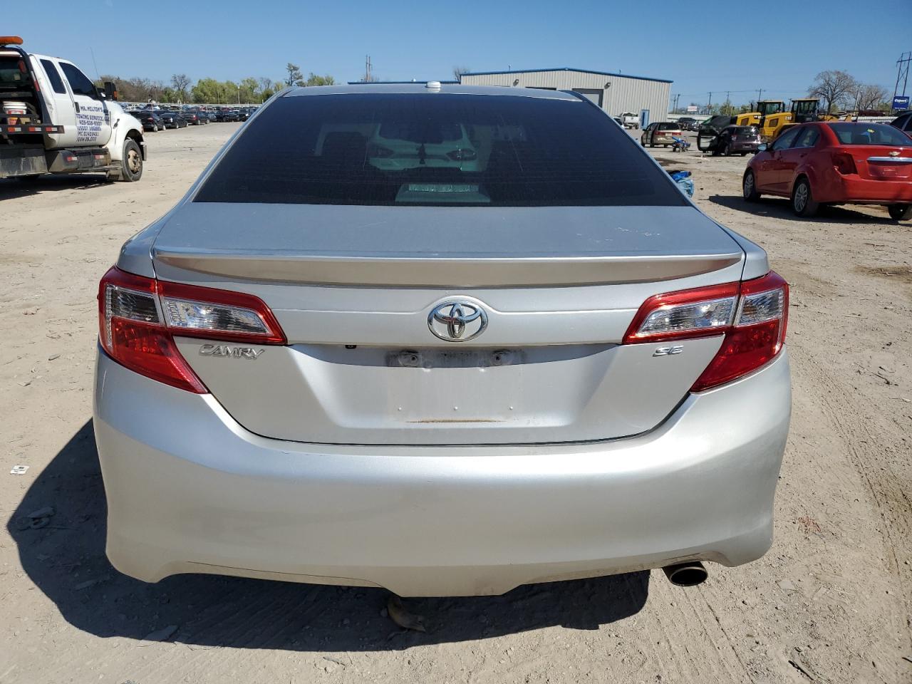 2014 TOYOTA CAMRY L - Image 6