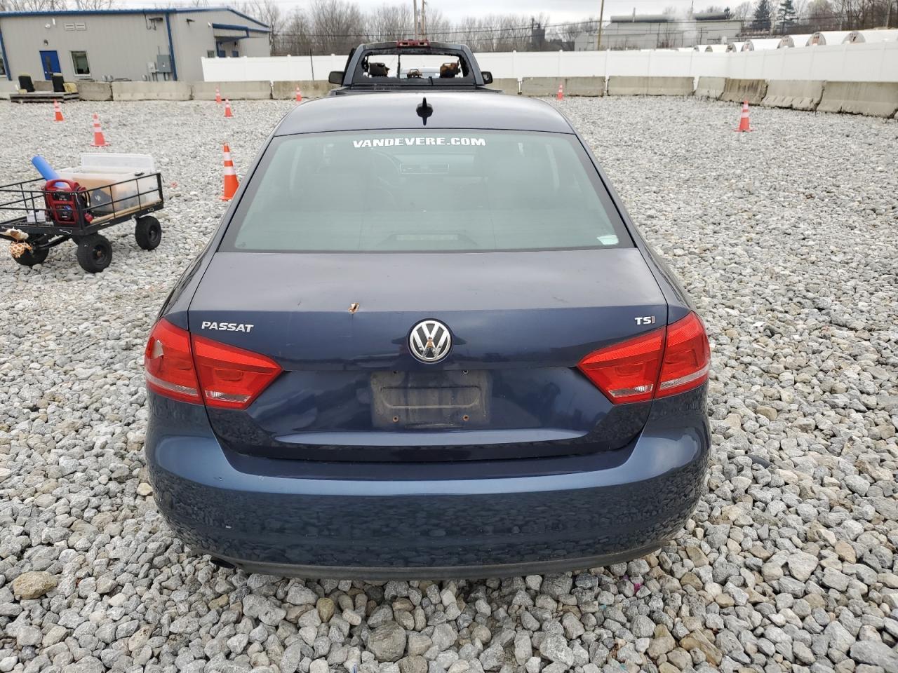 2014 VOLKSWAGEN PASSAT S - Фото 6