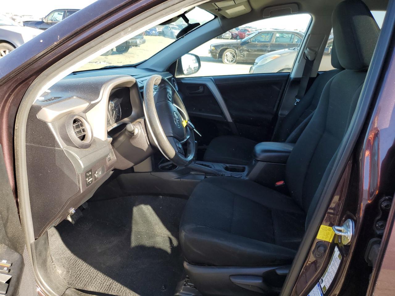2017 TOYOTA RAV4 LE - Фото 7