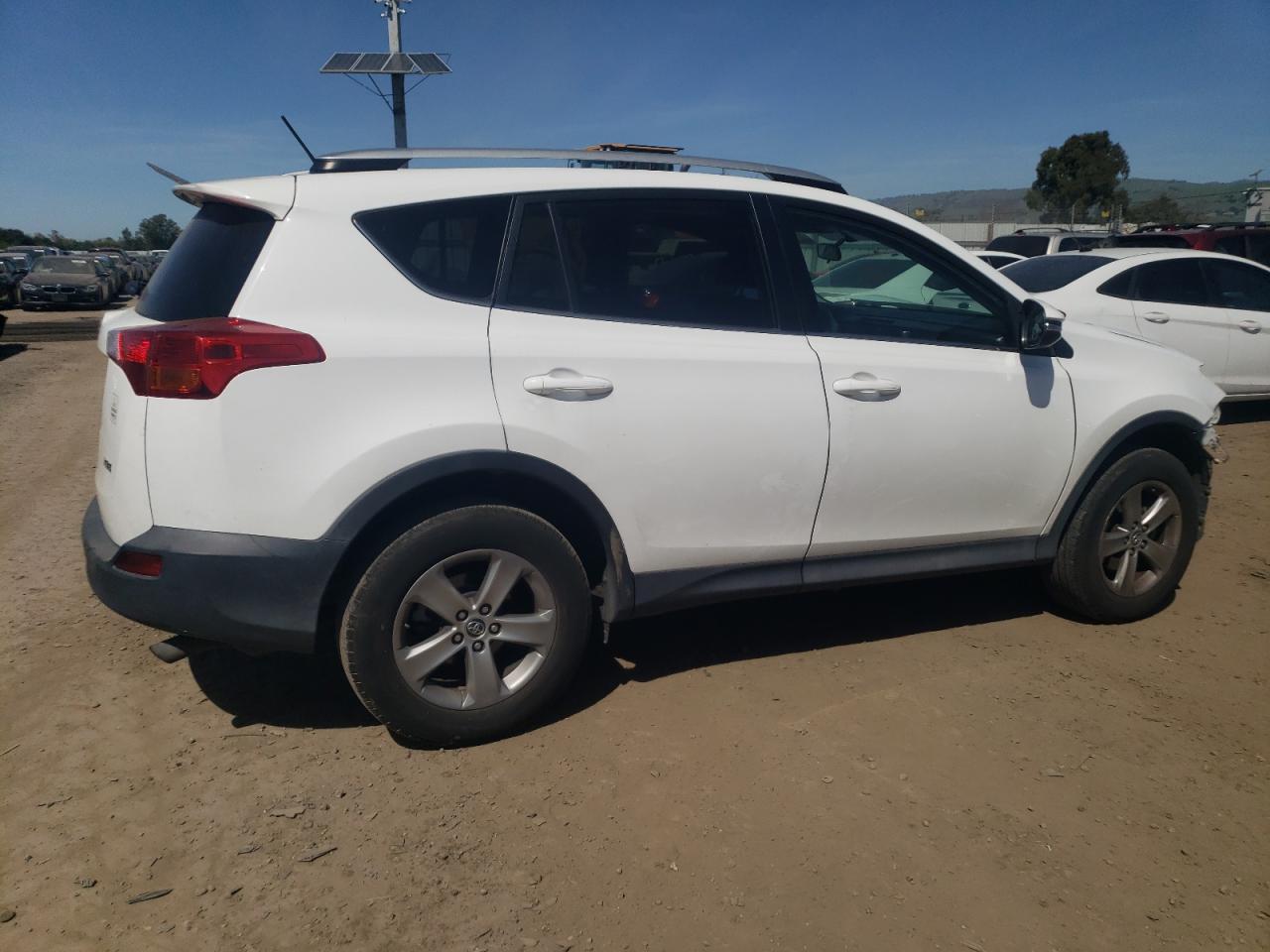 2015 TOYOTA RAV4 XLE - Image 3