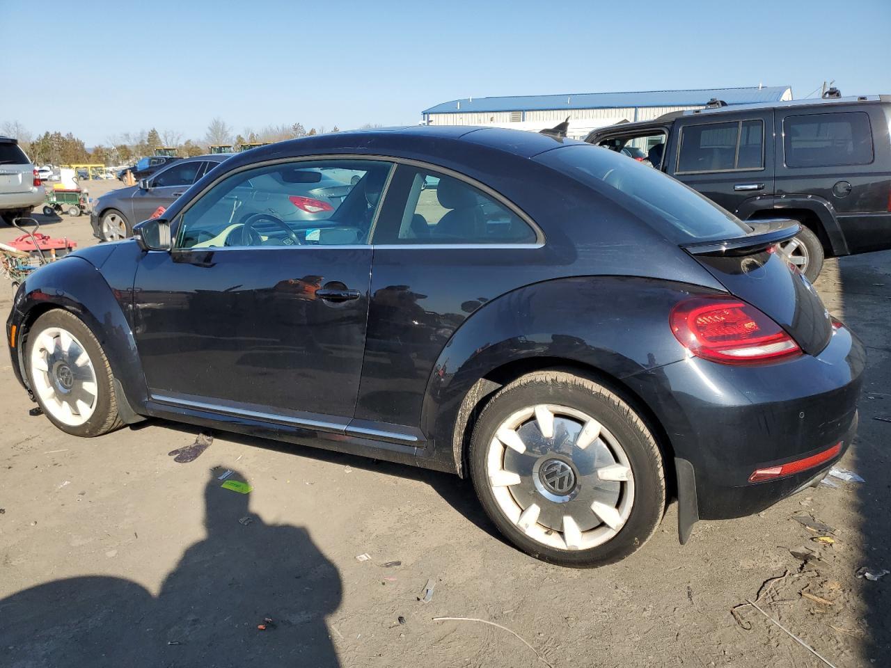 2019 VOLKSWAGEN BEETLE S - Фото 2