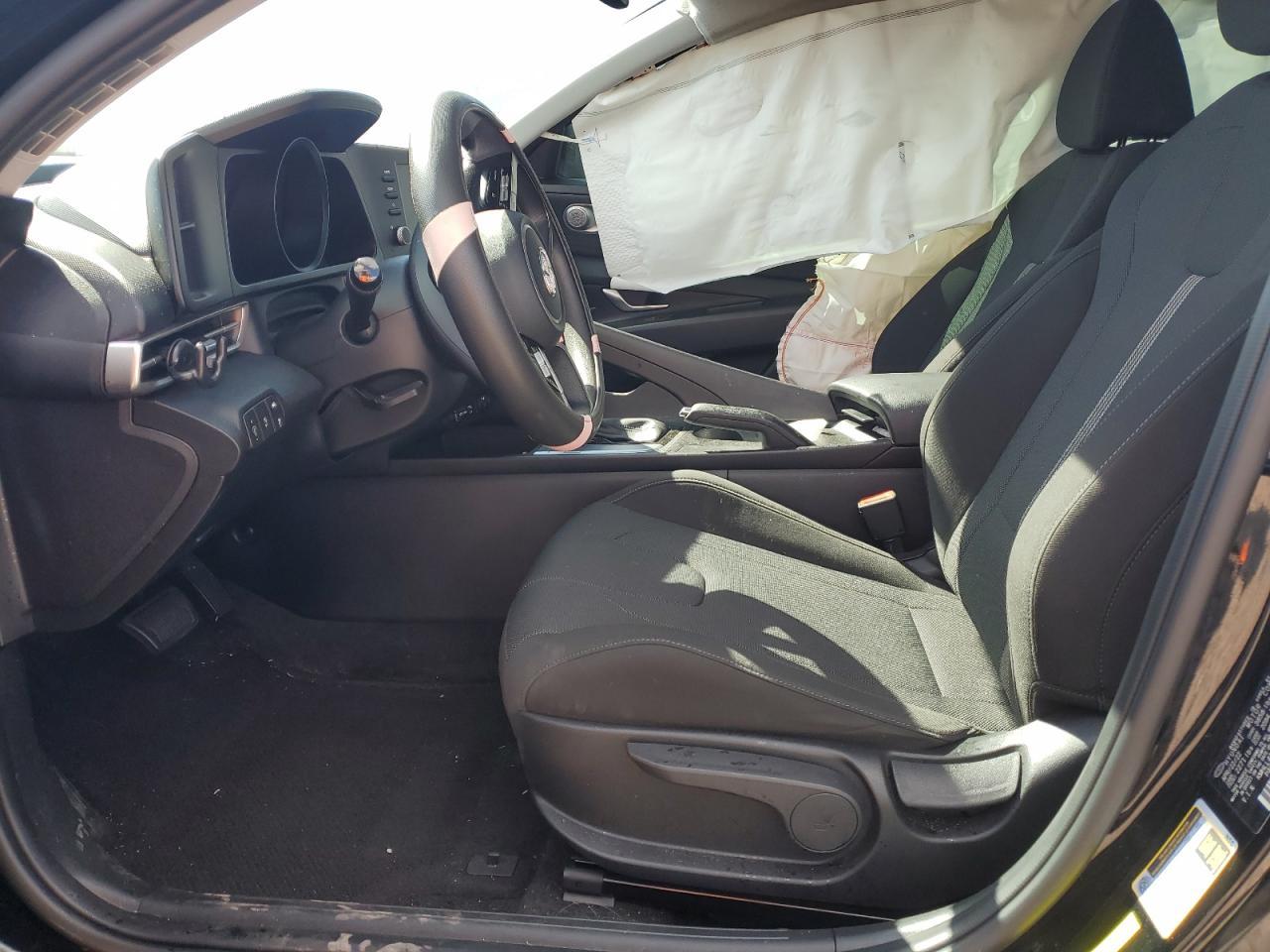 2022 HYUNDAI ELANTRA SE - Фото 7