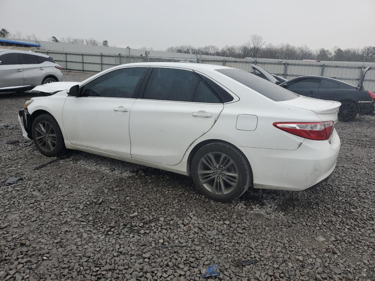 2016 TOYOTA CAMRY LE - Фото 2