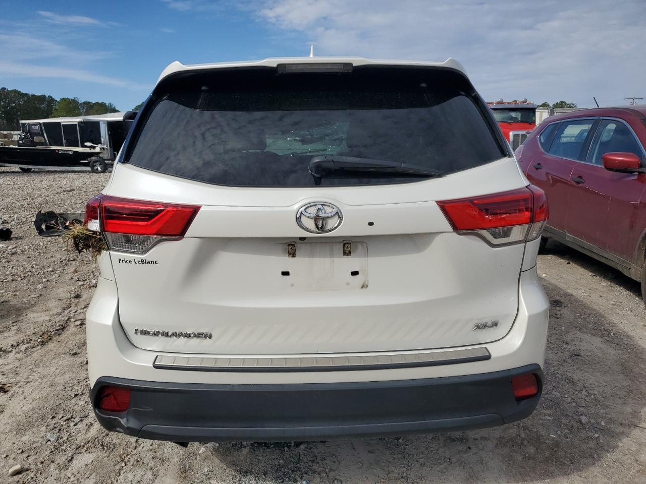 2018 TOYOTA HIGHLANDER - Фото 6