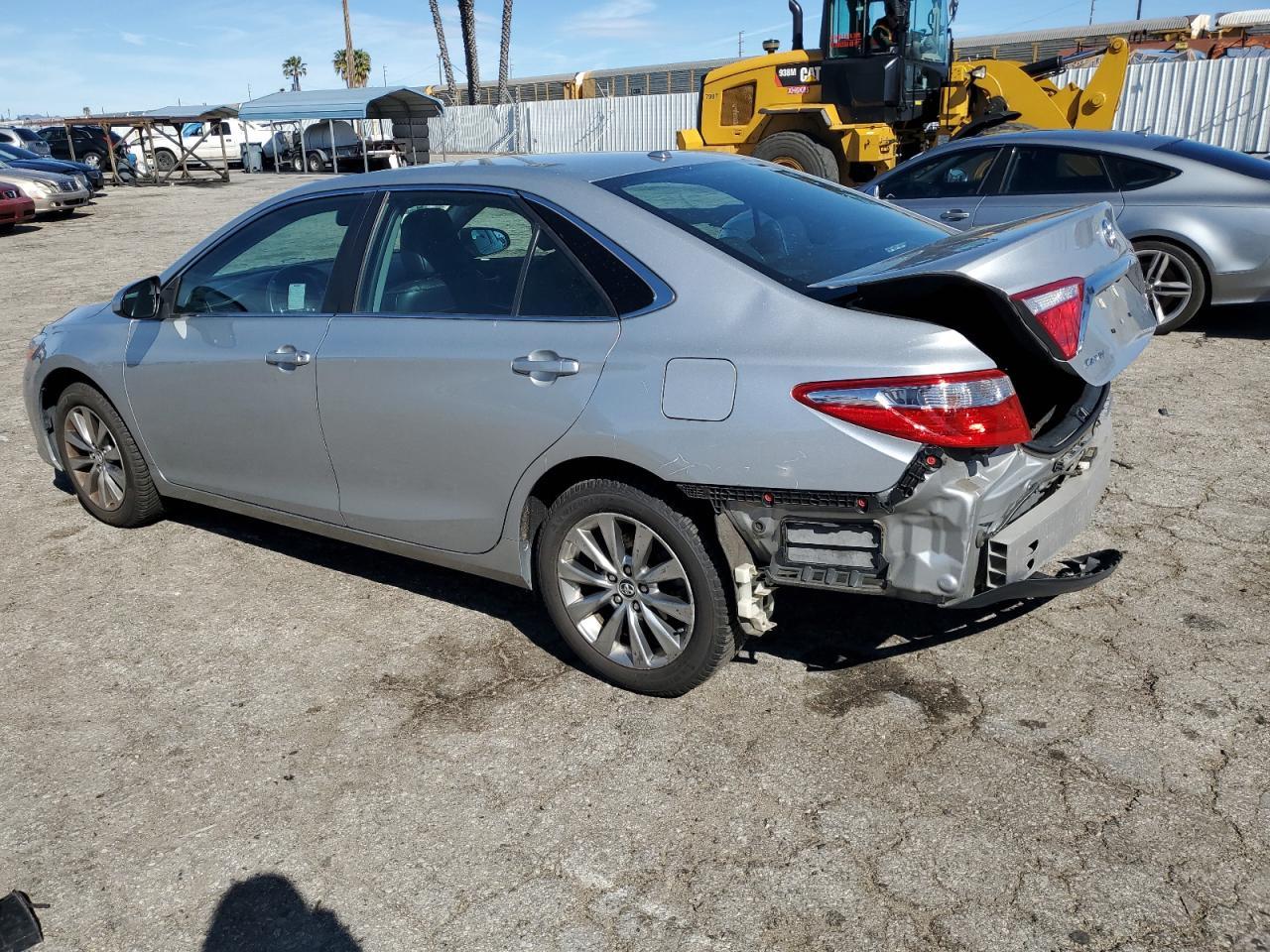 2016 TOYOTA CAMRY LE - Image 2