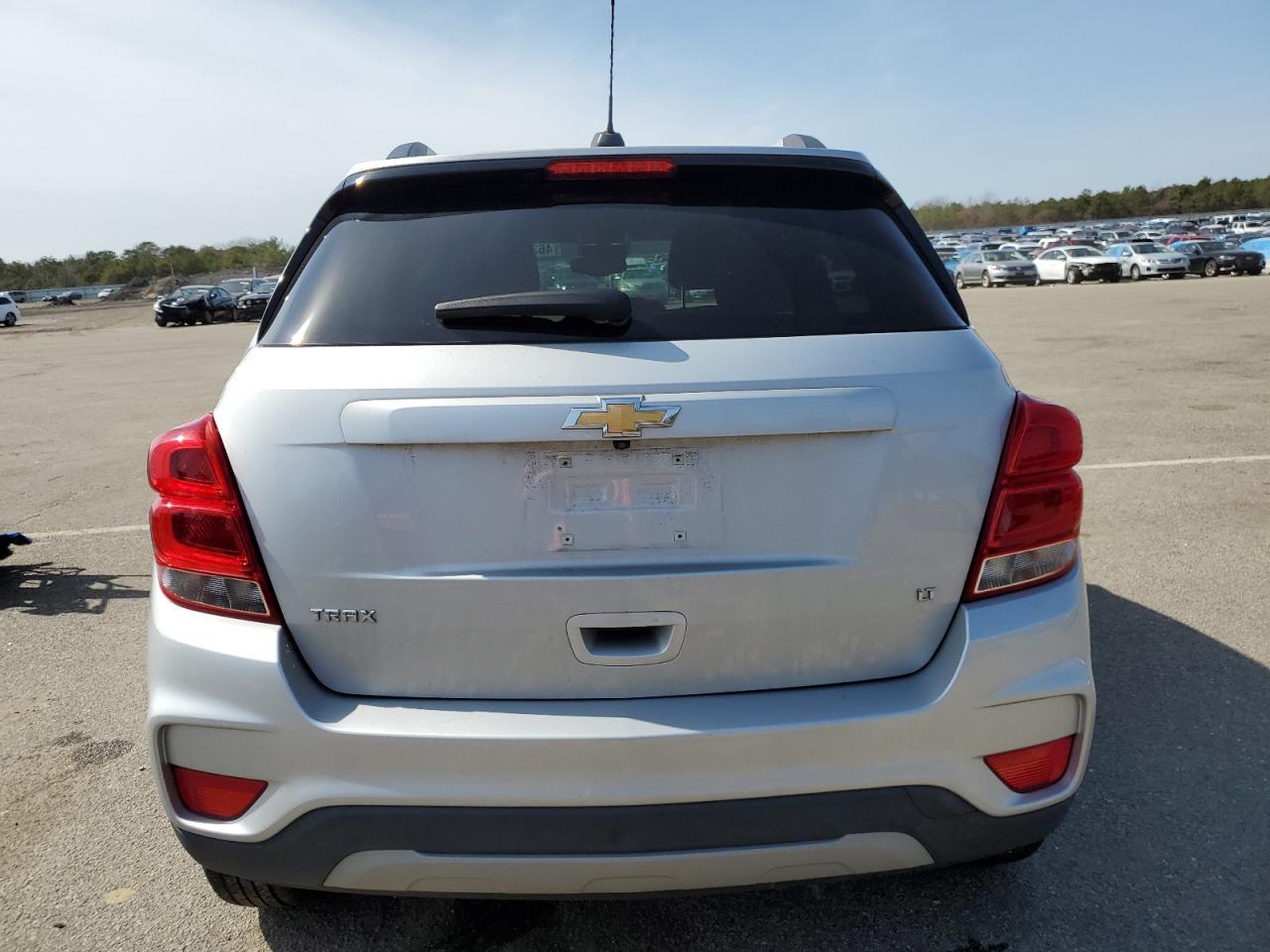 2019 CHEVROLET TRAX 1LT - Фото 6