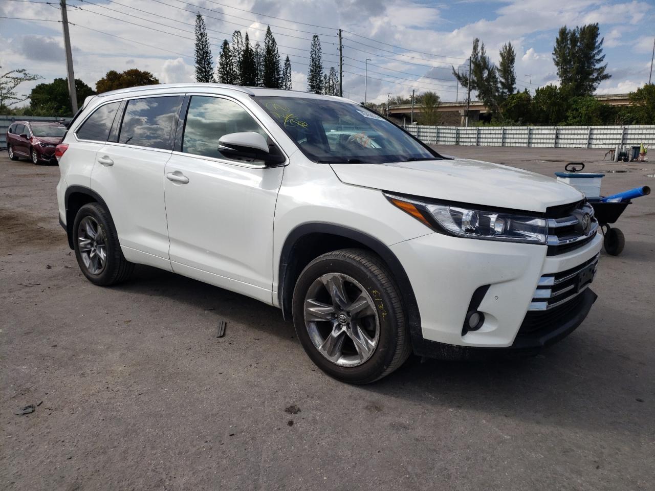 2018 TOYOTA HIGHLANDER - Image 4