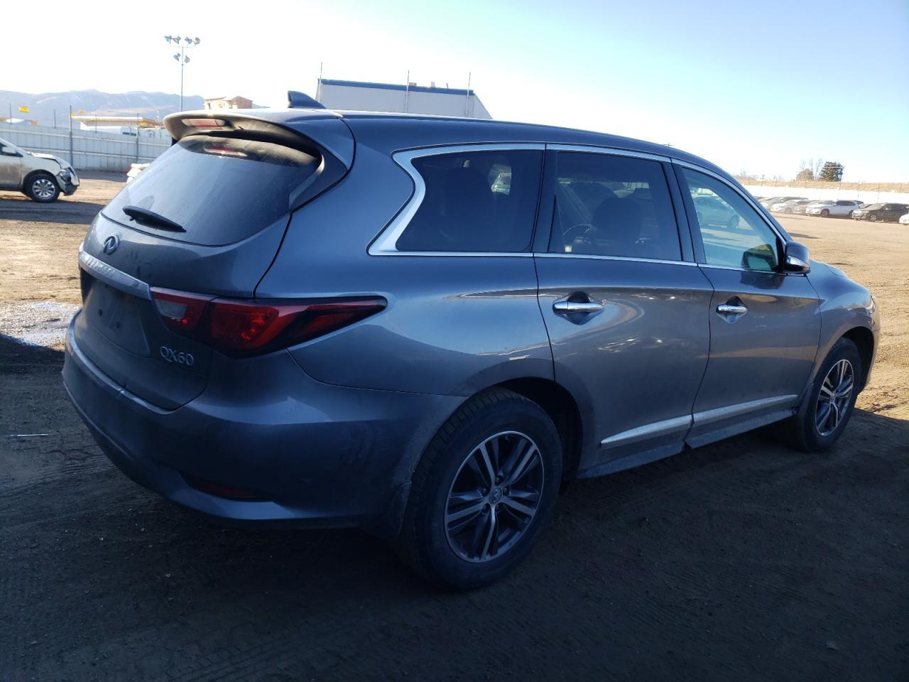 2017 INFINITI QX60 - Фото 3