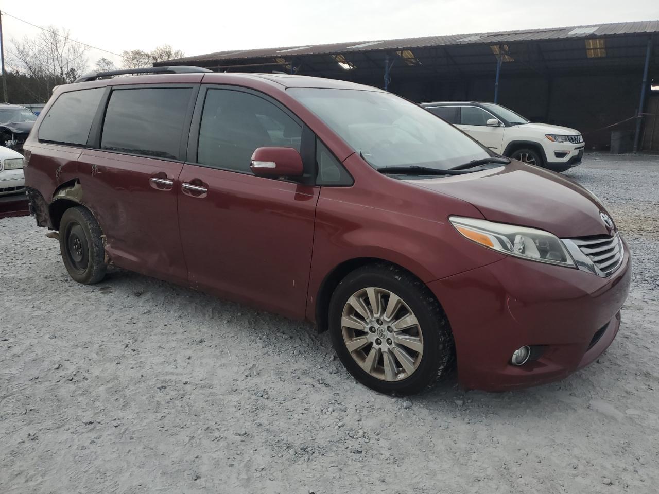 2015 TOYOTA SIENNA XLE - Фото 4