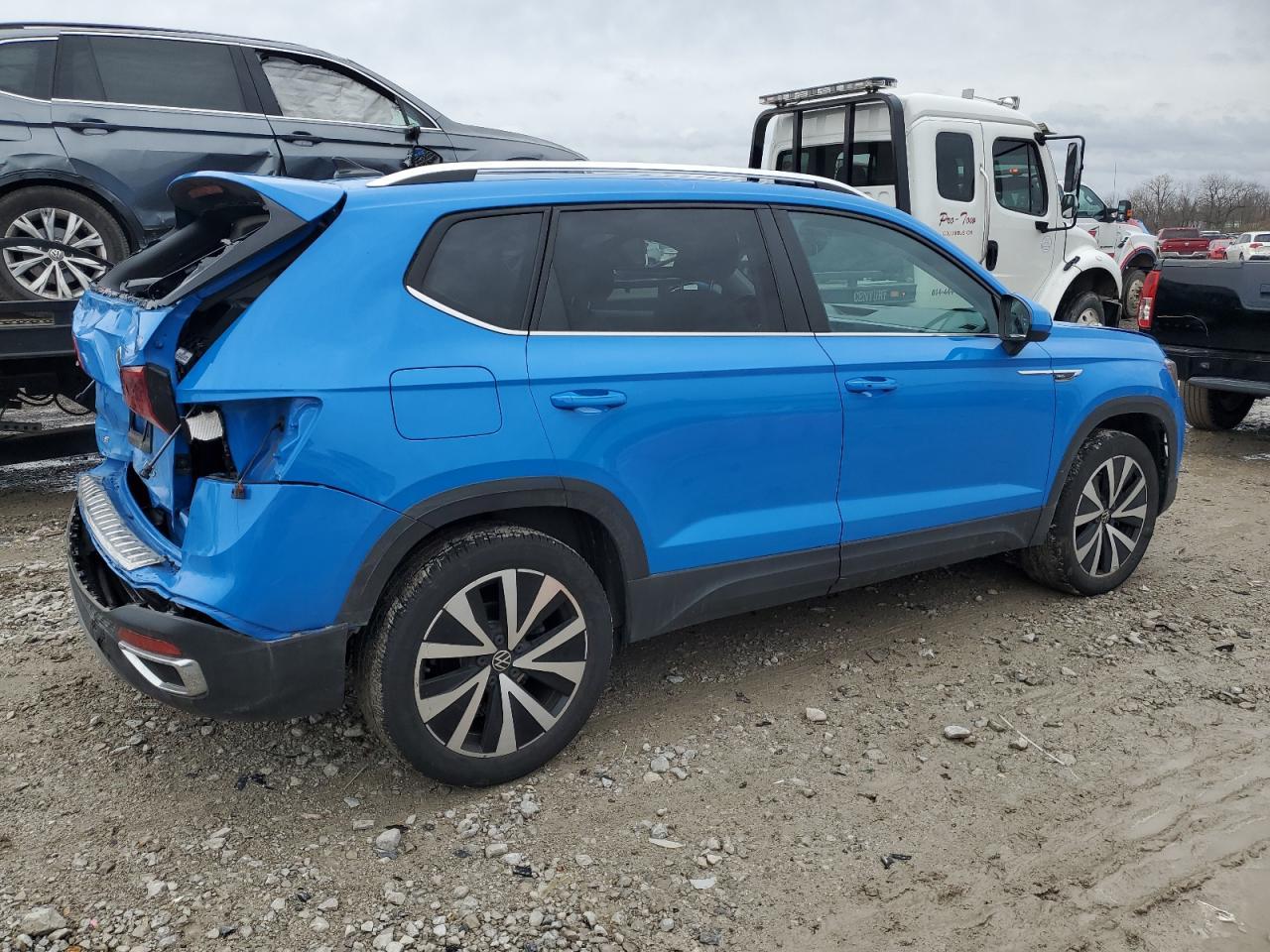 2023 VOLKSWAGEN TAOS SE - Фото 3