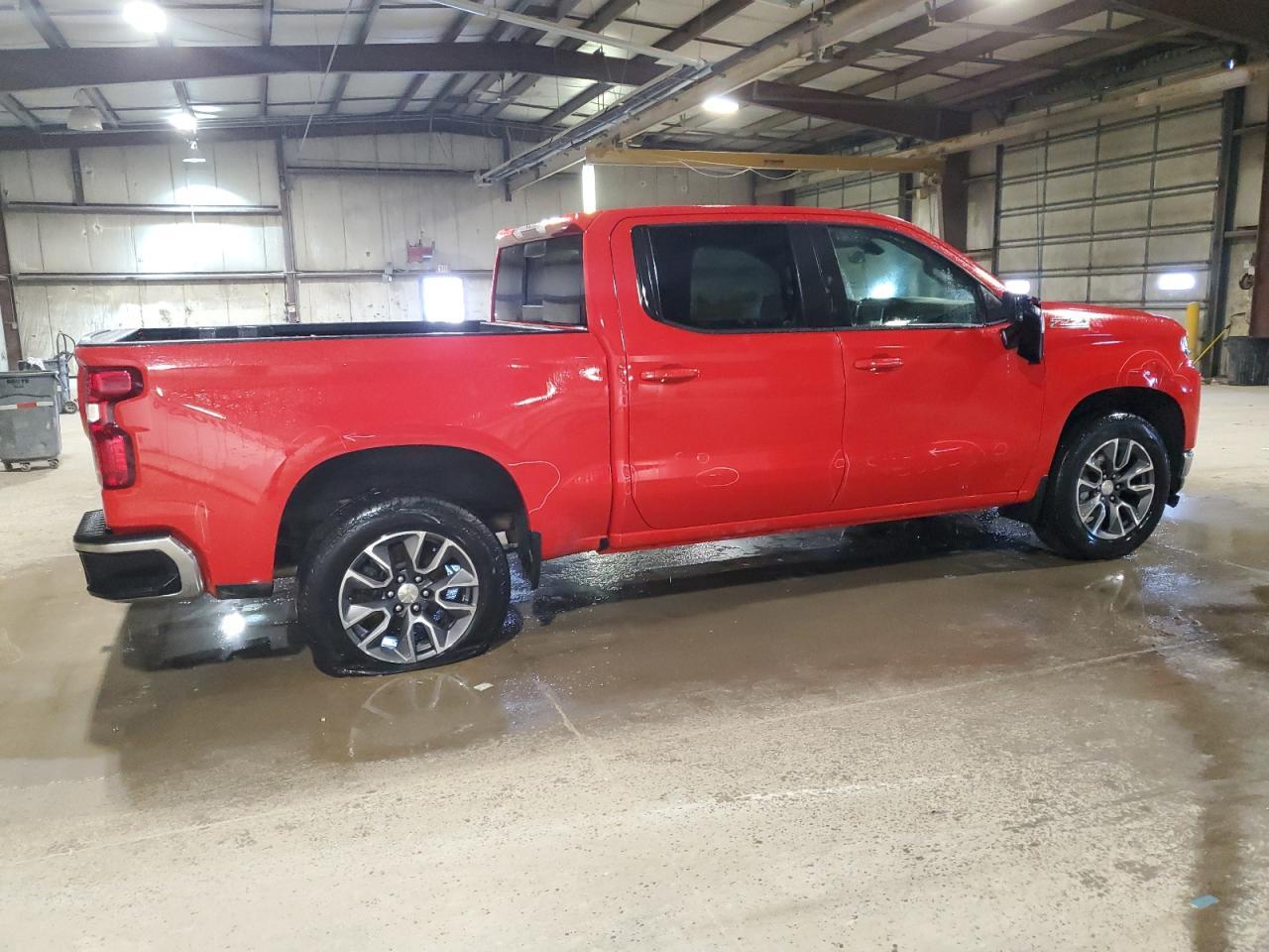 2021 CHEVROLET SILVERADO - Фото 3