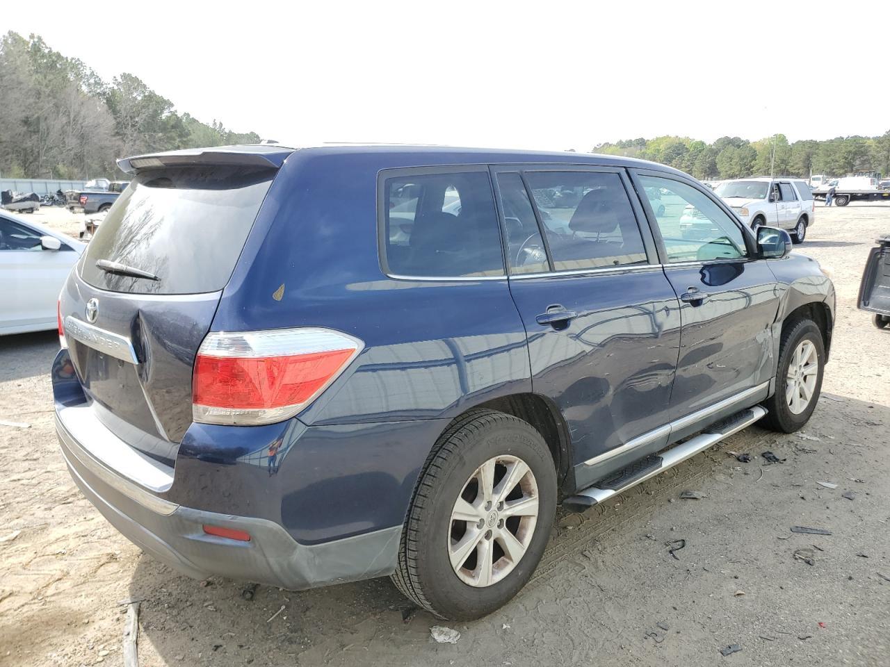 2011 TOYOTA HIGHLANDER - Фото 3