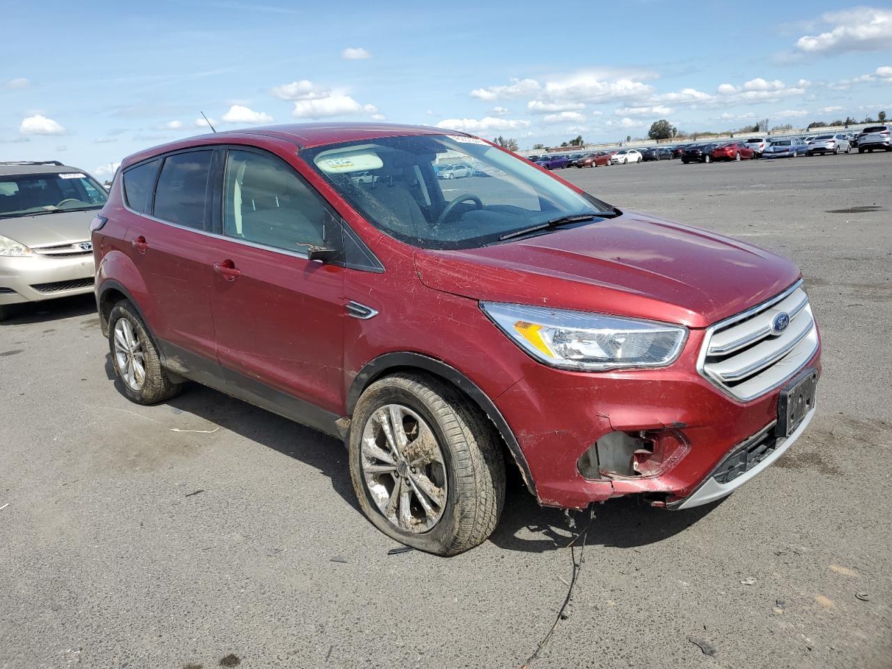 2017 FORD ESCAPE SE - Фото 4