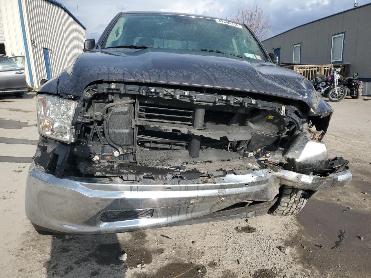 2017 RAM 1500 SLT - Image 5