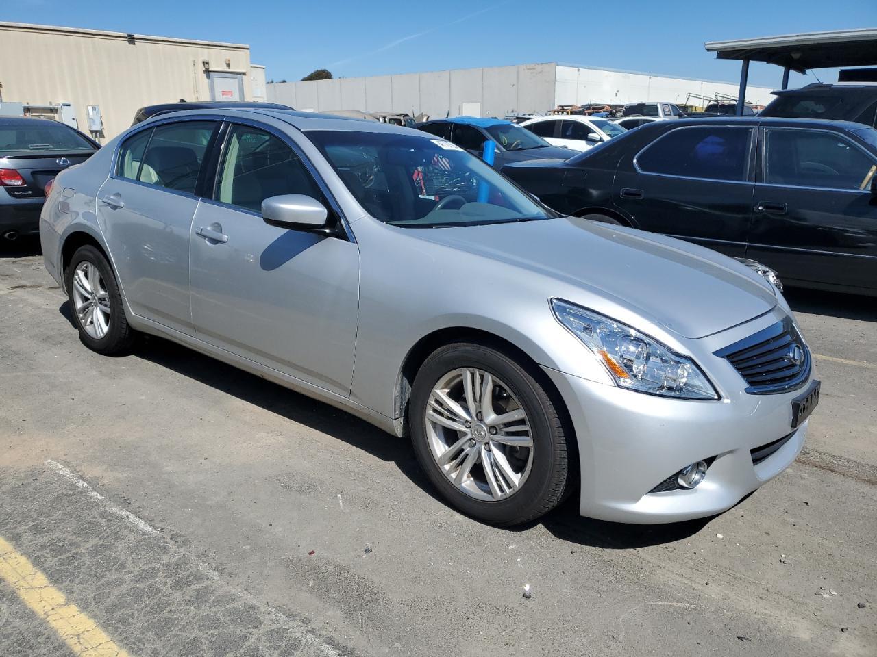 2011 INFINITI G37 BASE - Фото 4