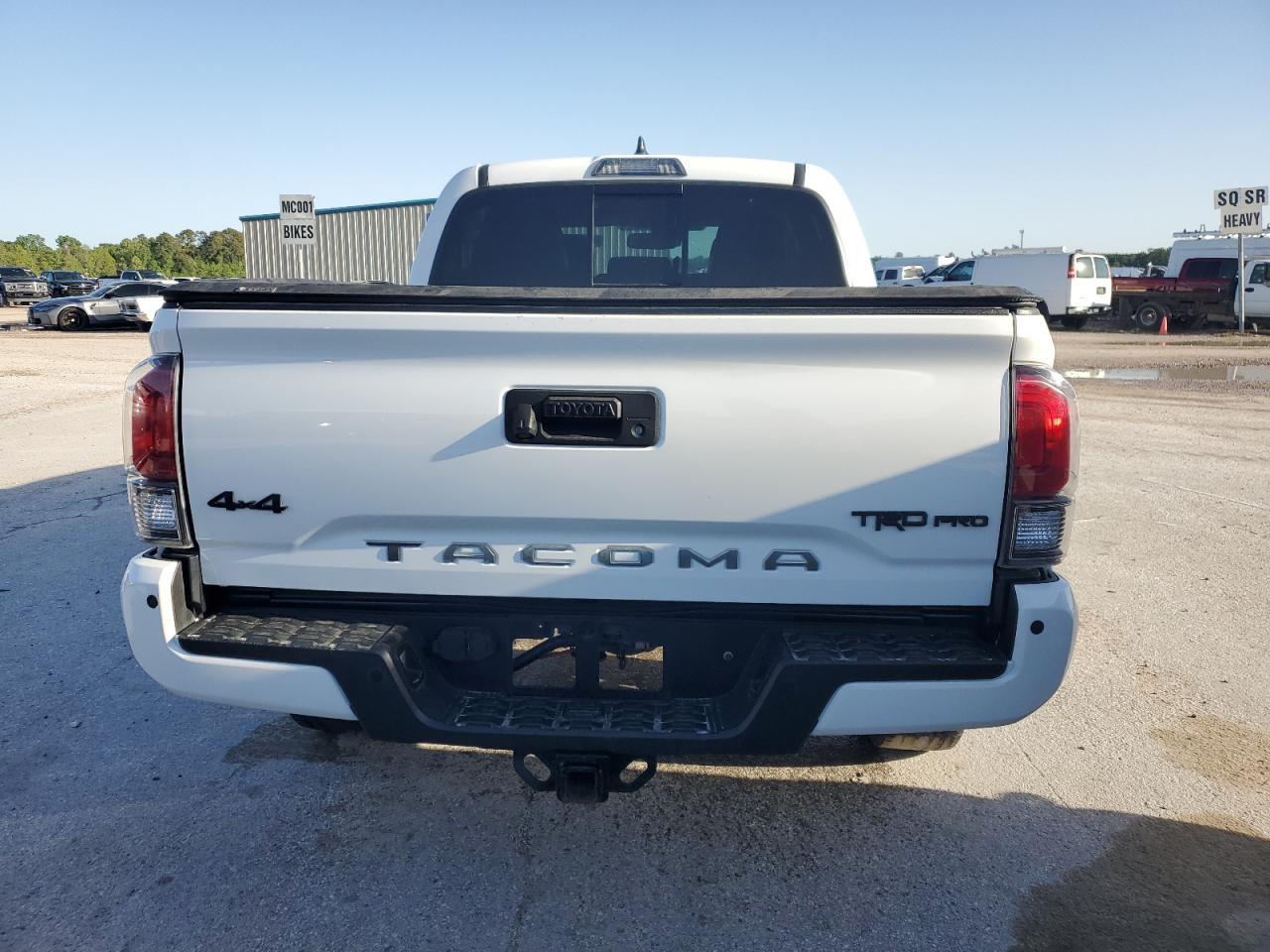 2018 TOYOTA TACOMA DOU - Фото 6