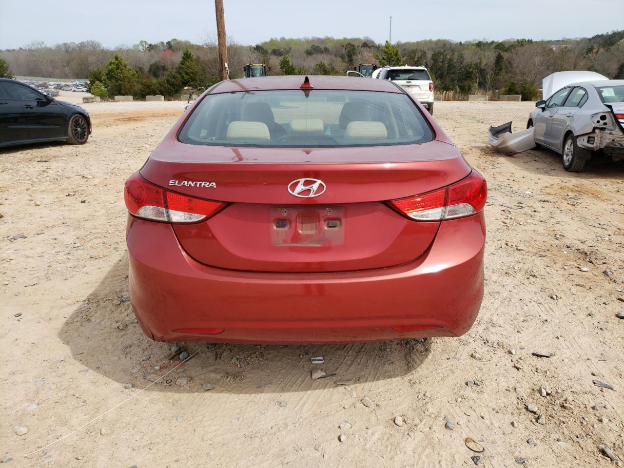 2013 HYUNDAI ELANTRA GL - Image 6