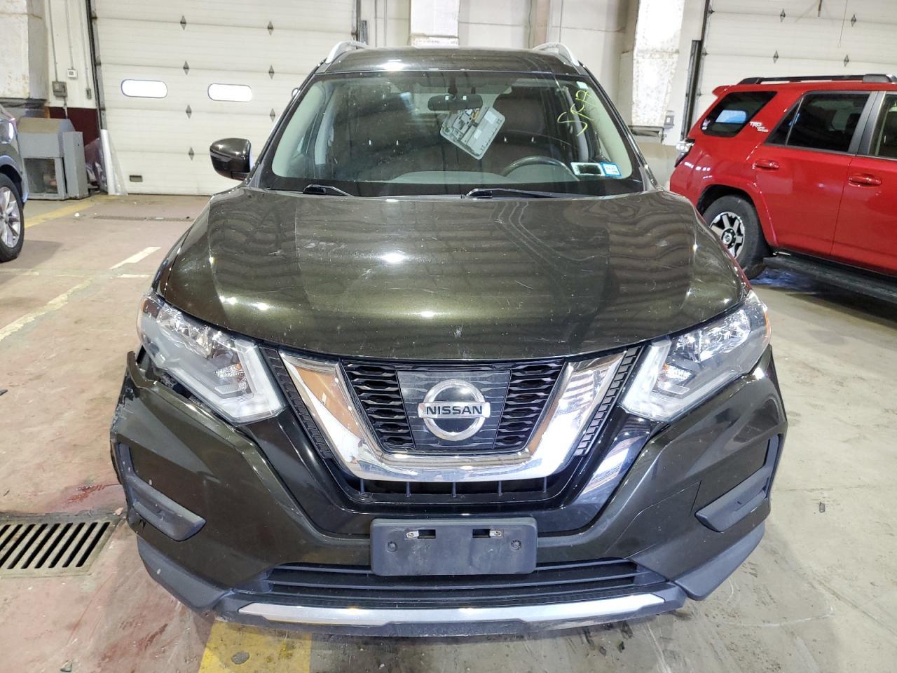 2017 NISSAN ROGUE SV - Фото 5