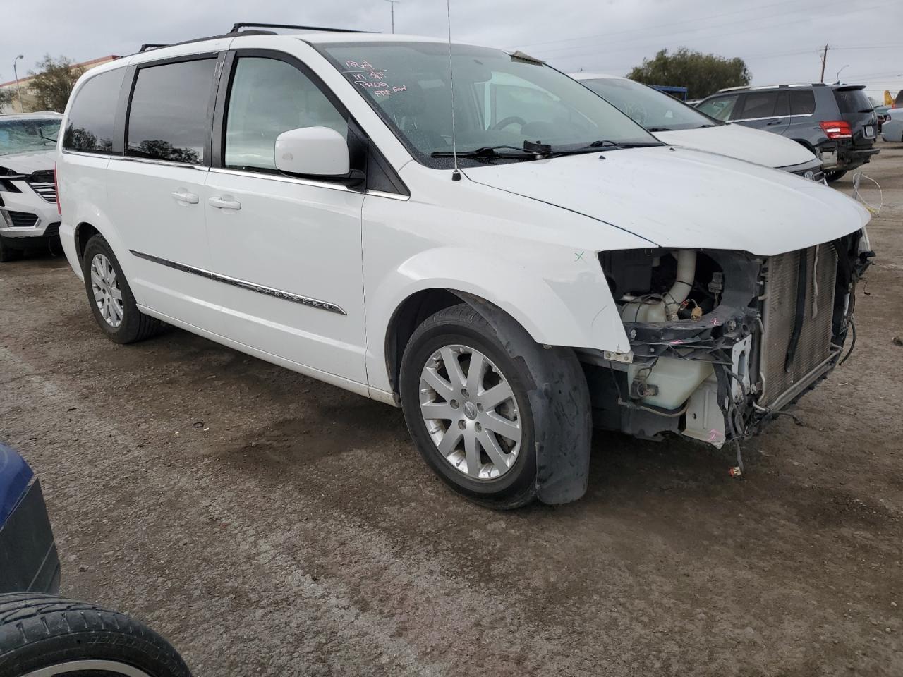 2014 CHRYSLER TOWN & COU - Фото 4