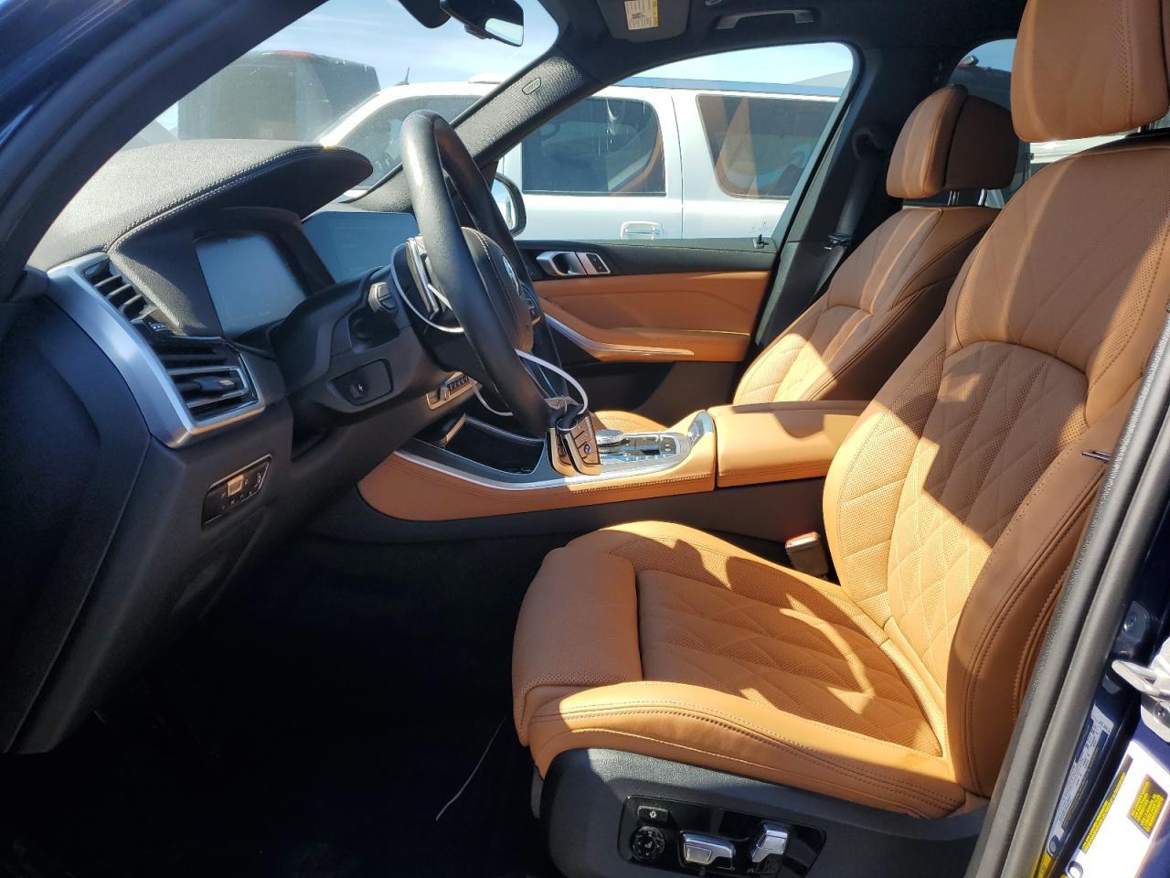 2023 BMW X5 XDRIVE4 - Фото 7