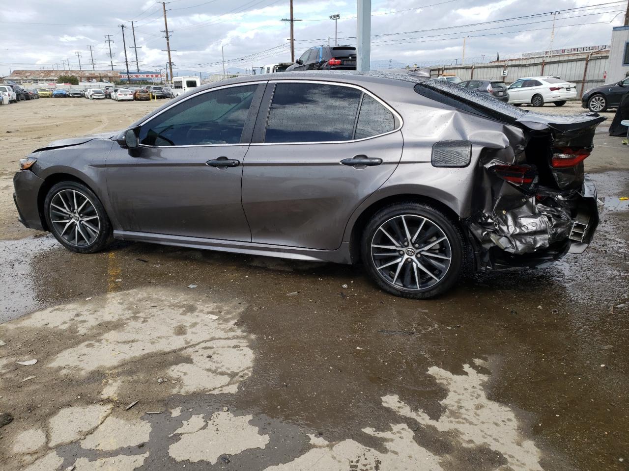 2021 TOYOTA CAMRY SE - Image 2