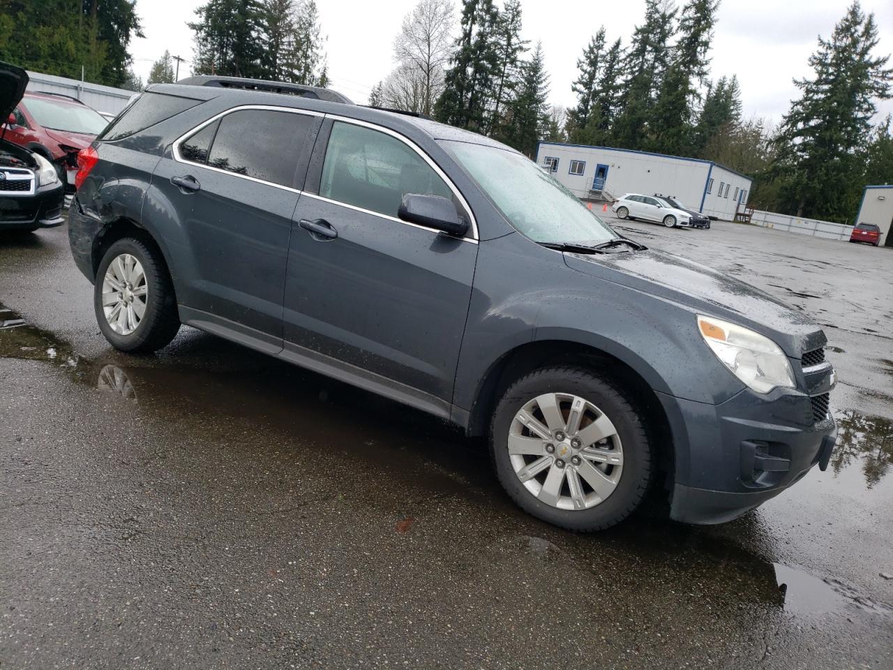 2011 CHEVROLET EQUINOX LT - Image 4