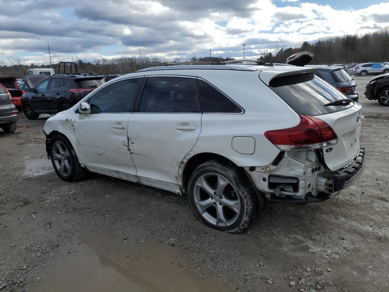 2013 TOYOTA VENZA LE - Фото 2