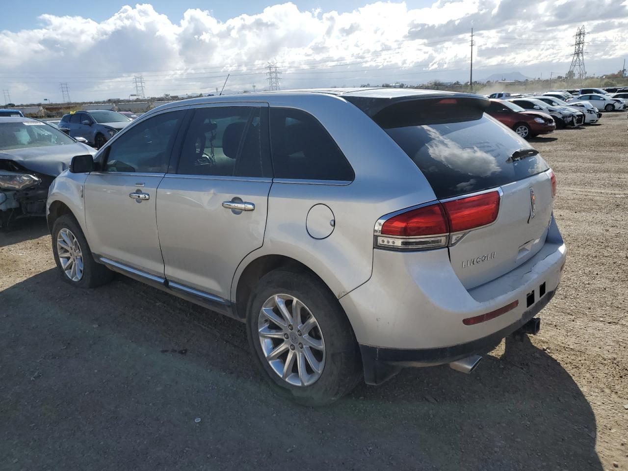2013 LINCOLN MKX - Image 2