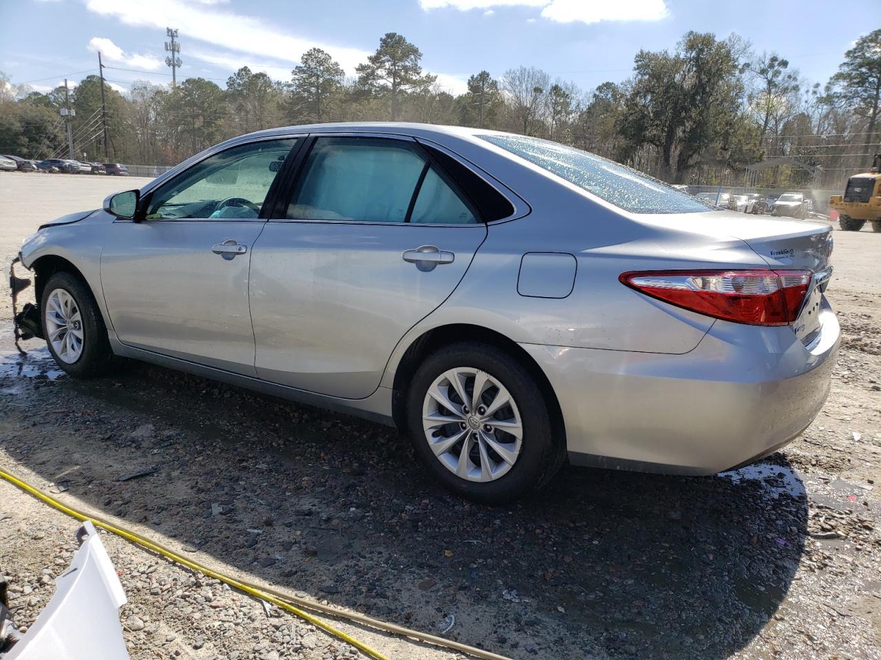 2015 TOYOTA CAMRY LE - Фото 2