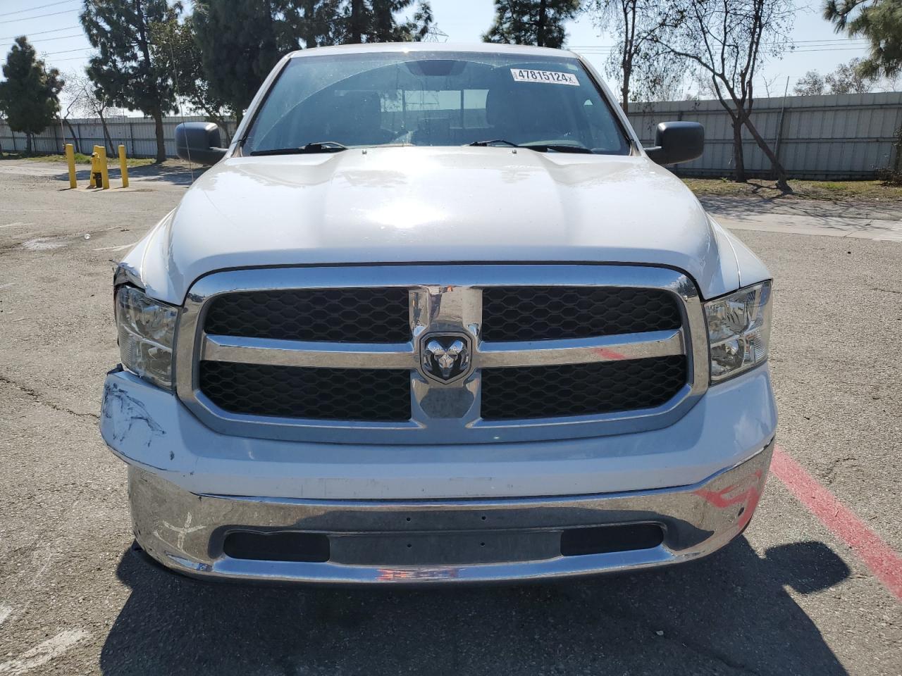 2017 RAM 1500 SLT - Image 5
