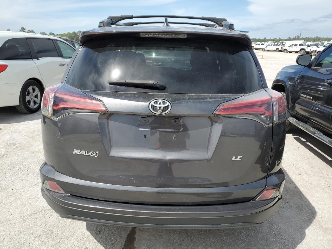 2017 TOYOTA RAV4 LE - Image 6