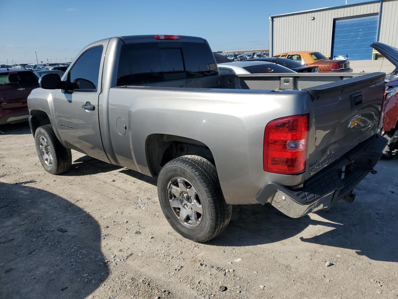 2012 CHEVROLET SILVERADO - Image 2