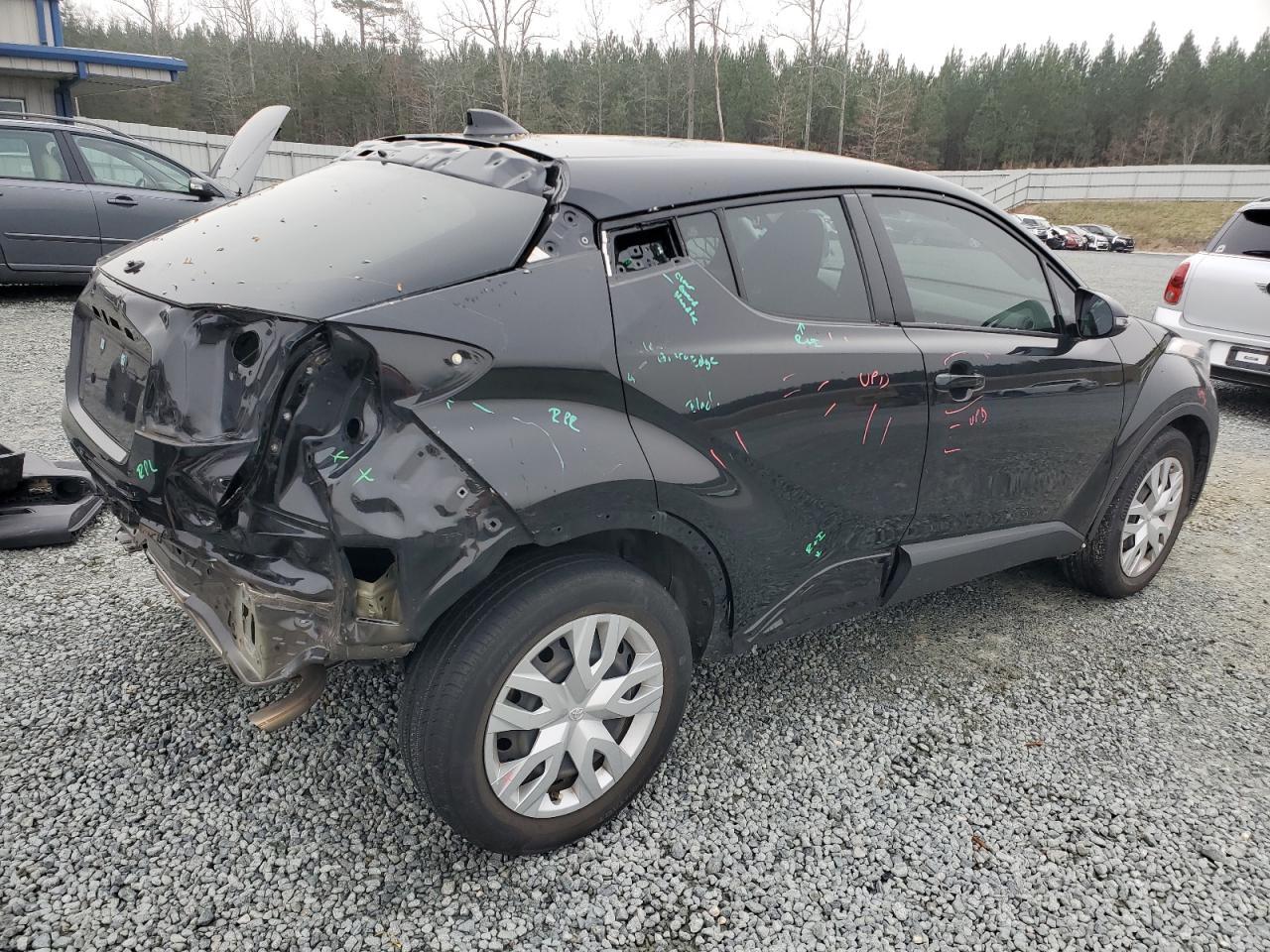 2019 TOYOTA C-HR XLE - Image 3