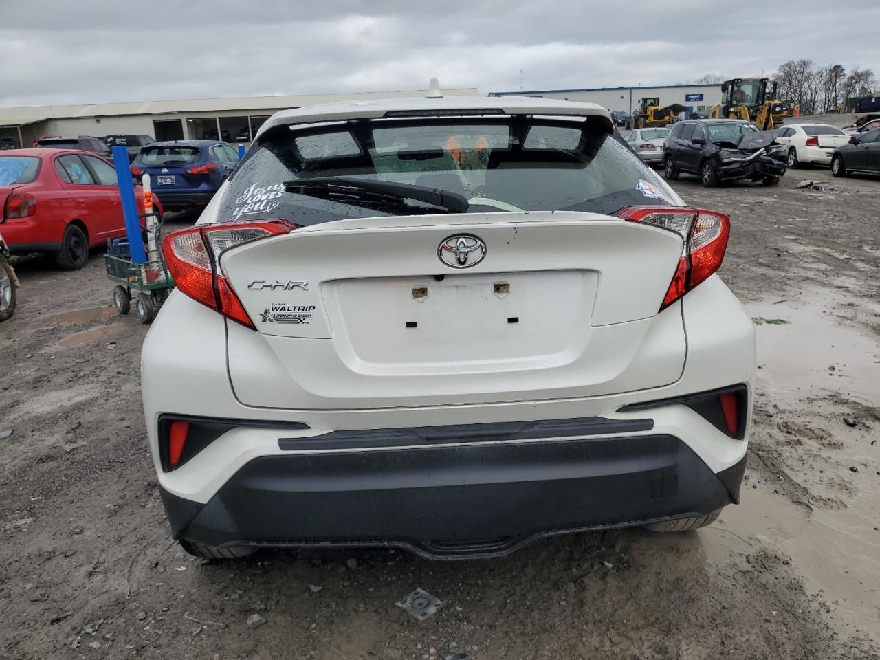 2019 TOYOTA C-HR XLE - Фото 6