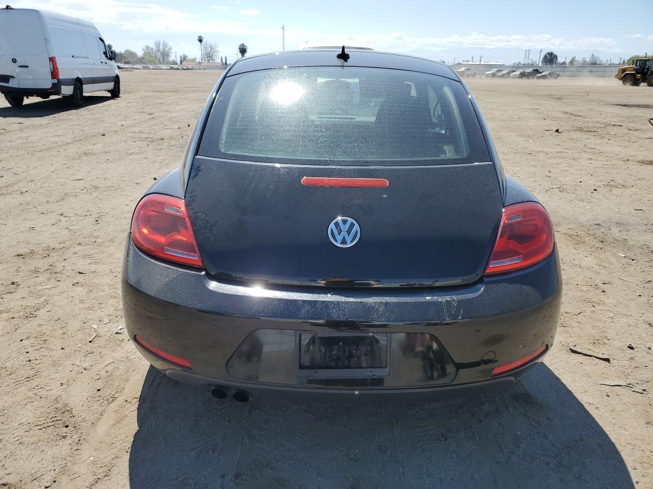 2012 VOLKSWAGEN BEETLE - Image 6