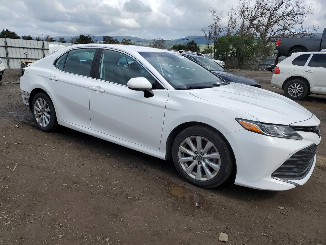 2019 TOYOTA CAMRY L - Фото 4