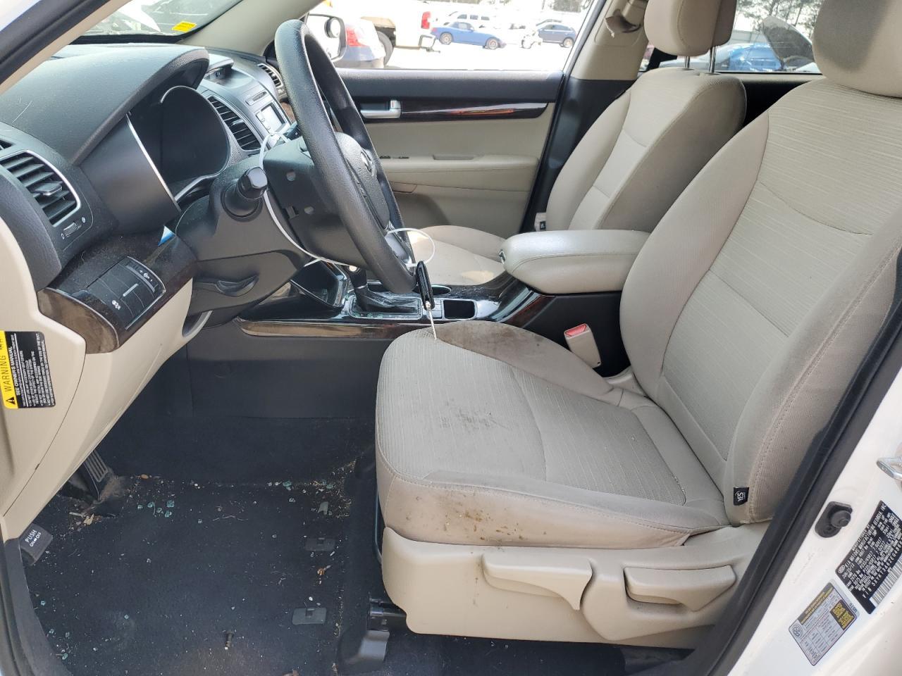 2014 KIA SORENTO LX - Image 7