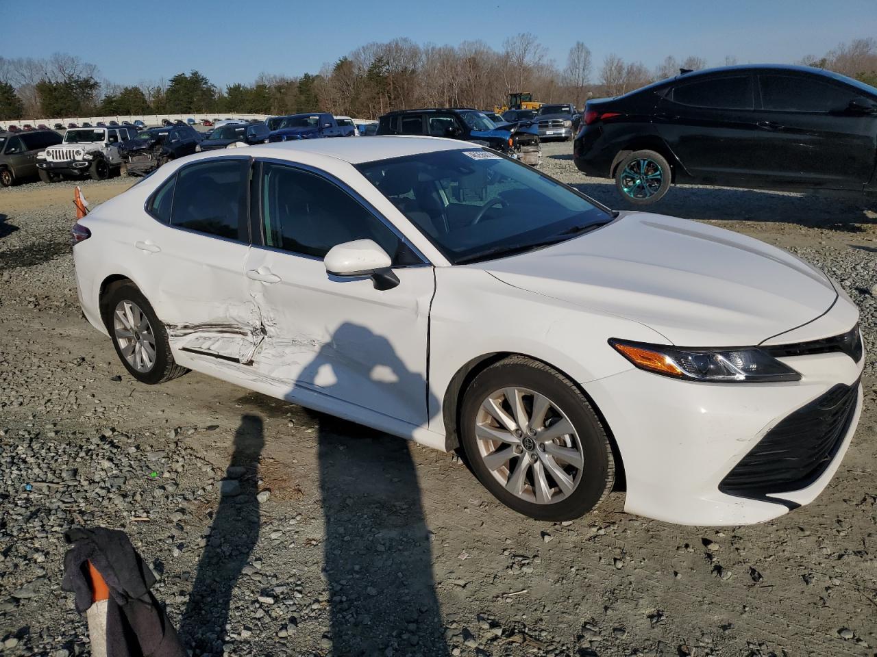 2020 TOYOTA CAMRY LE - Фото 4