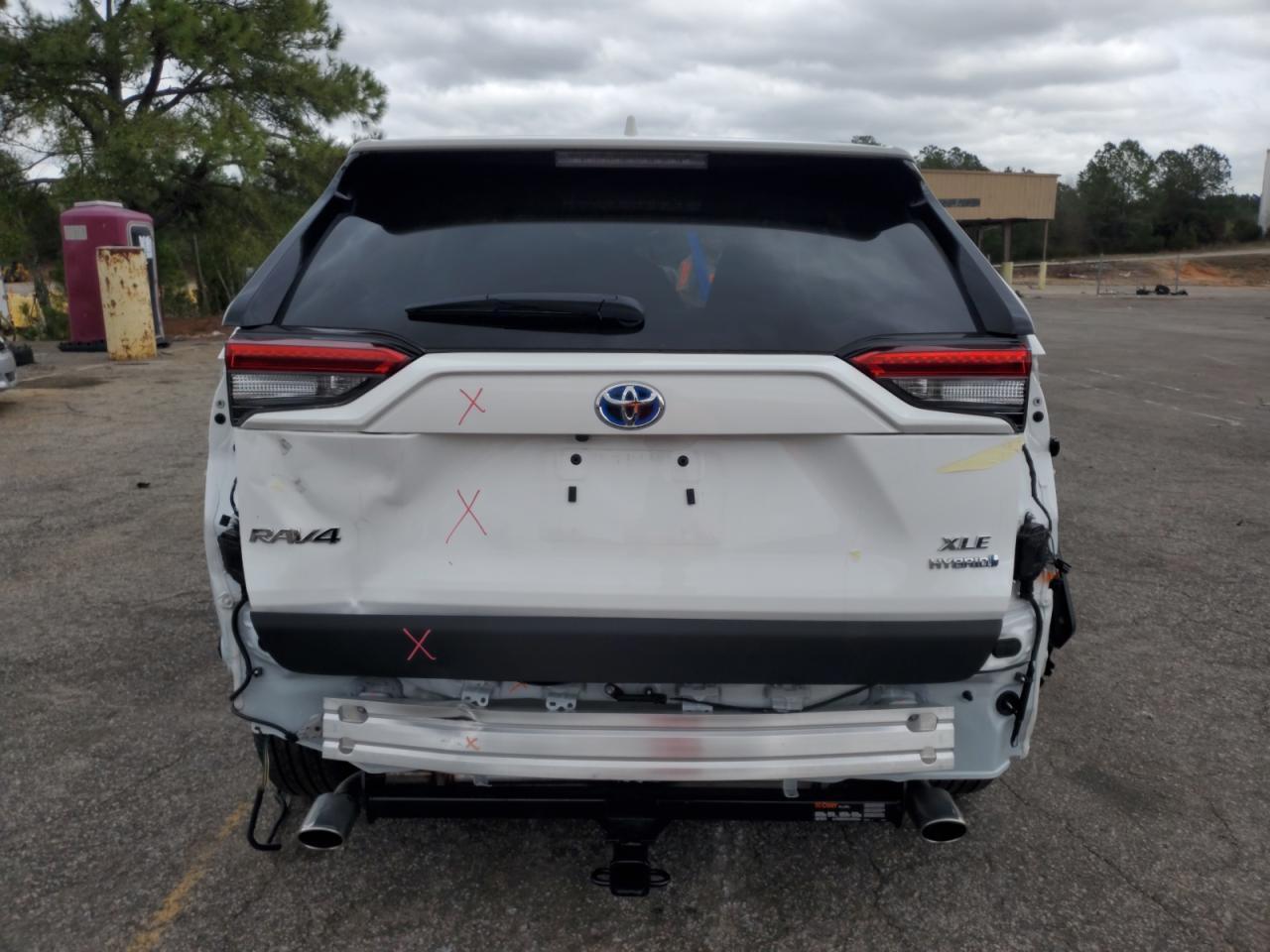 2022 TOYOTA RAV4 XLE - Image 6