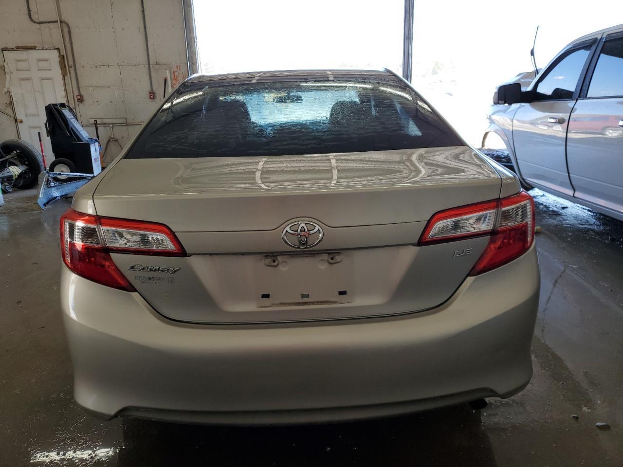2013 TOYOTA CAMRY L - Фото 6