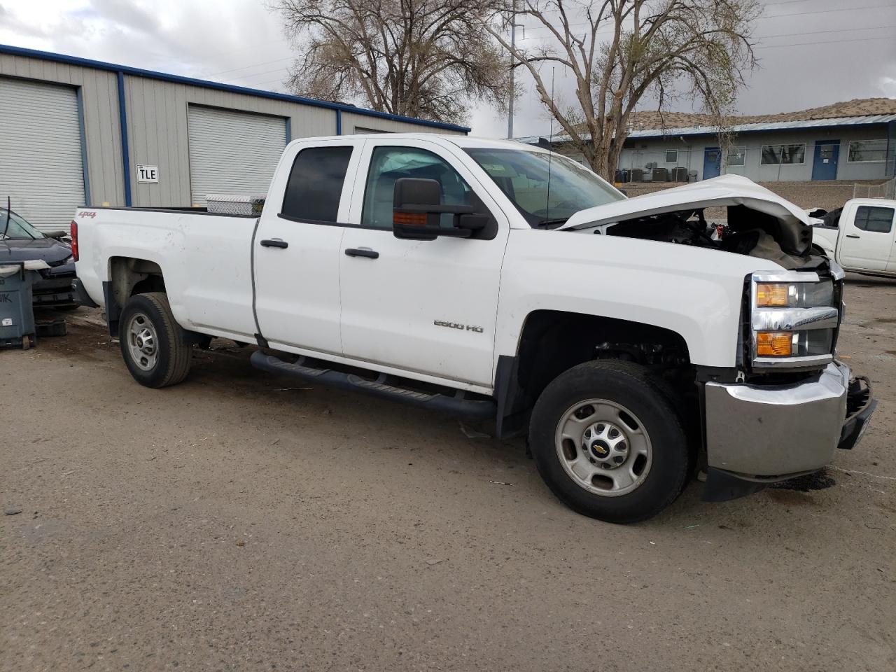 2017 CHEVROLET SILVERADO - Image 4