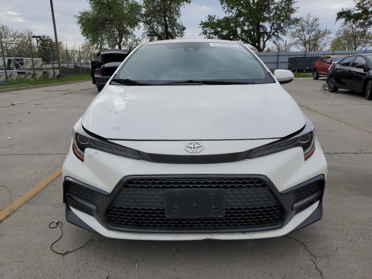 2020 TOYOTA COROLLA SE - Фото 5