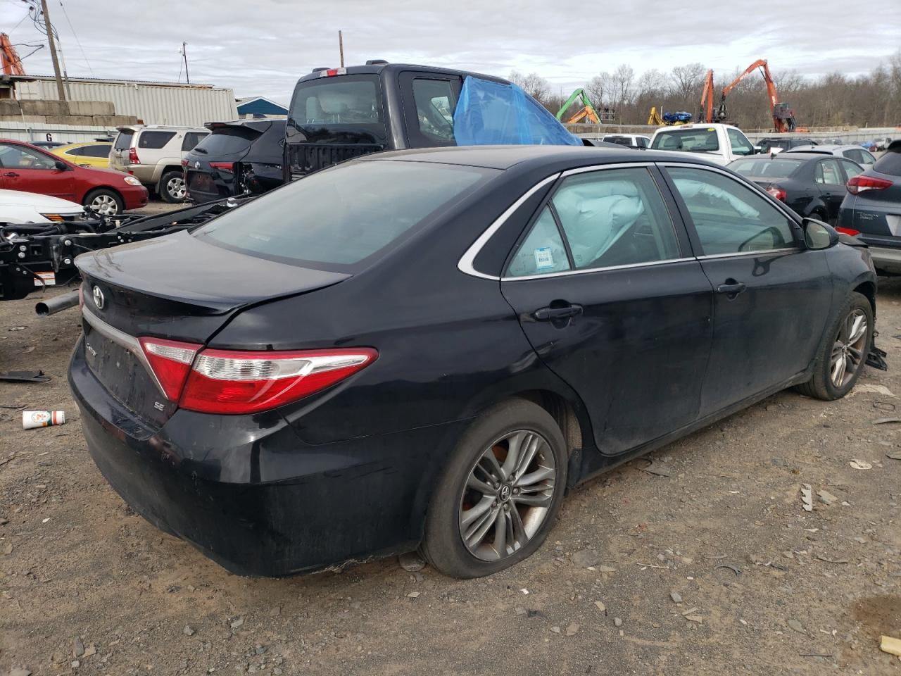 2017 TOYOTA CAMRY LE - Image 3