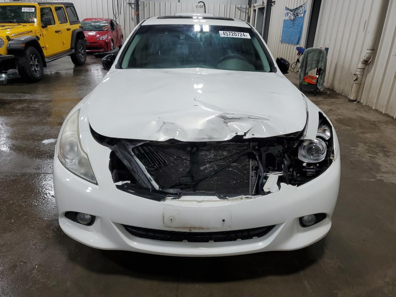 2011 INFINITI G37 - Фото 5