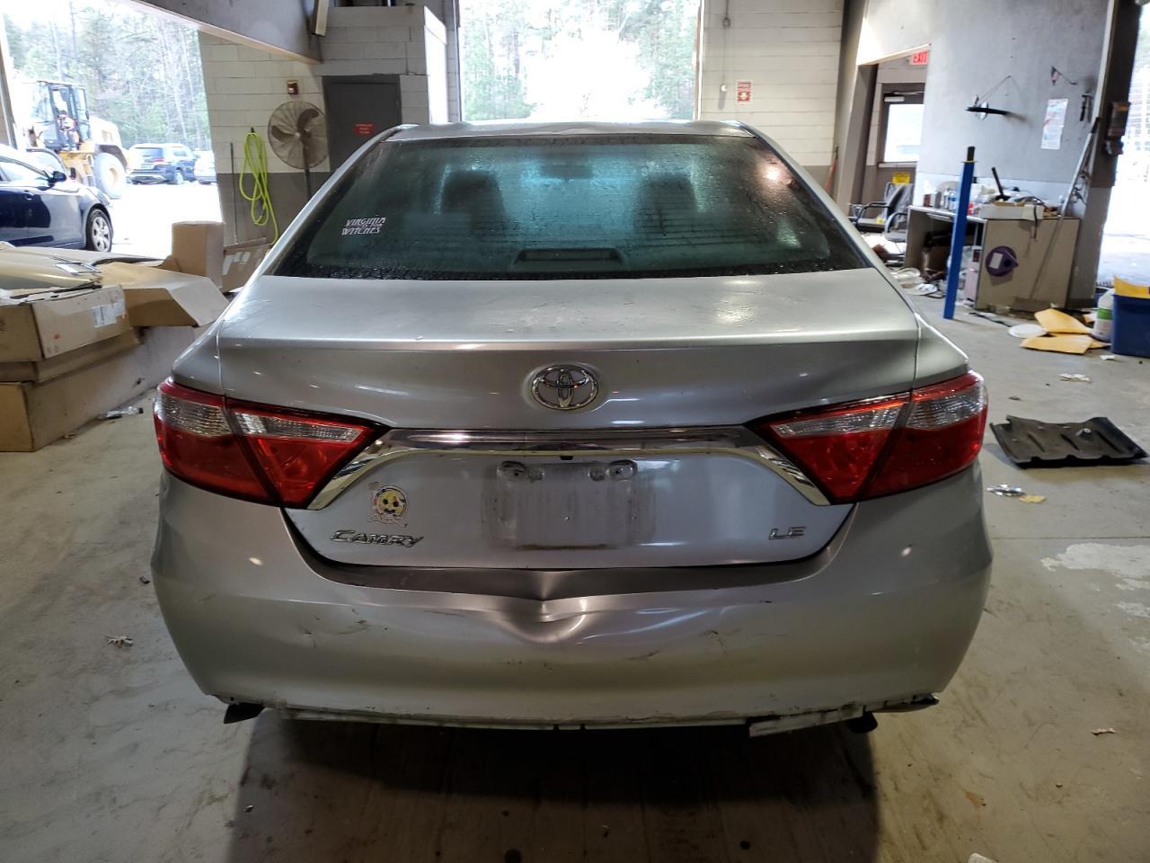 2016 TOYOTA CAMRY LE - Фото 6