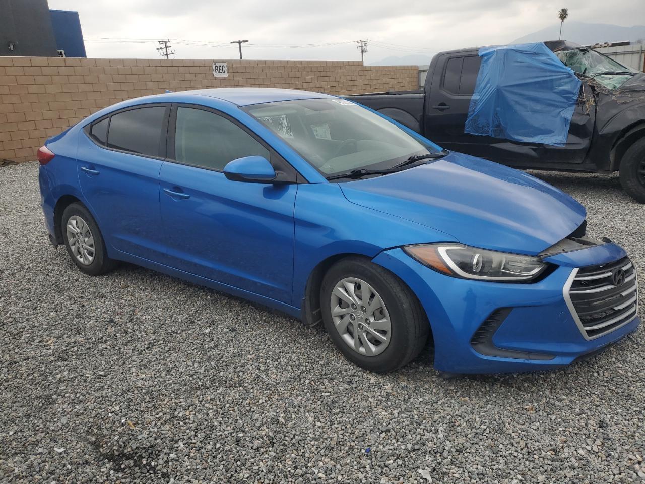 2017 HYUNDAI ELANTRA SE - Image 4