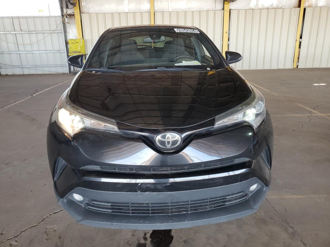 2018 TOYOTA C-HR XLE - Image 5