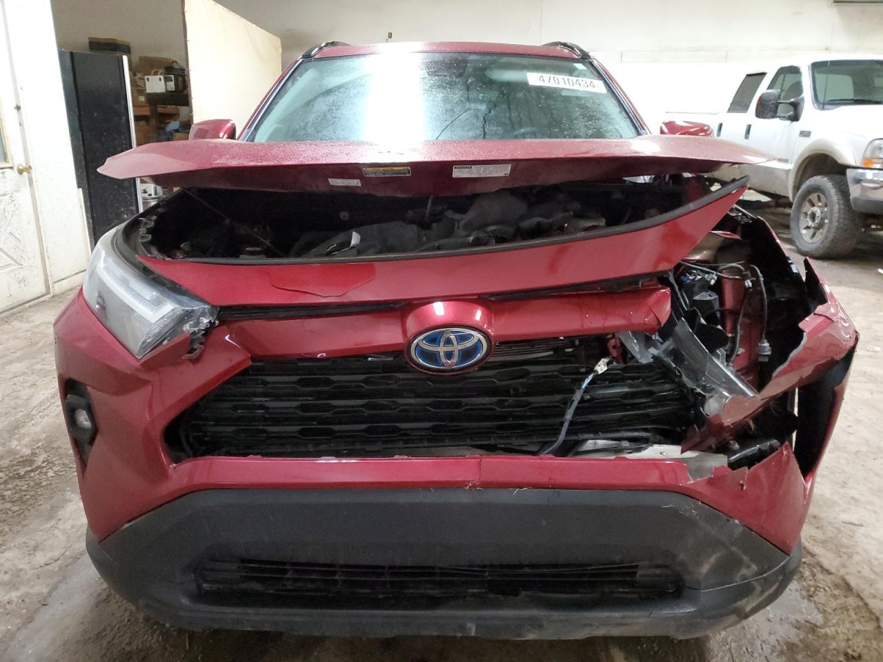 2022 TOYOTA RAV4 XLE P - Image 5