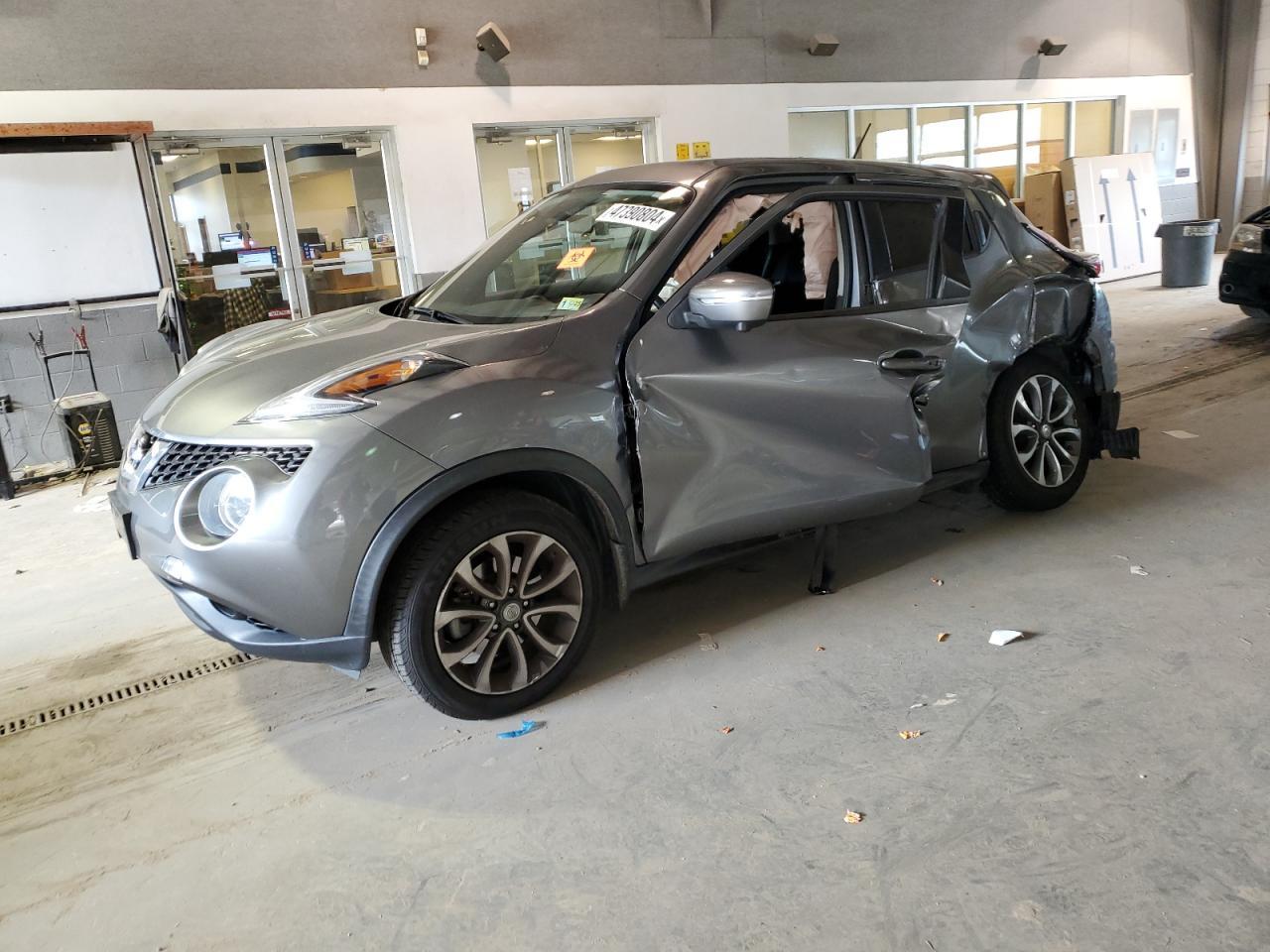 2017 NISSAN JUKE S